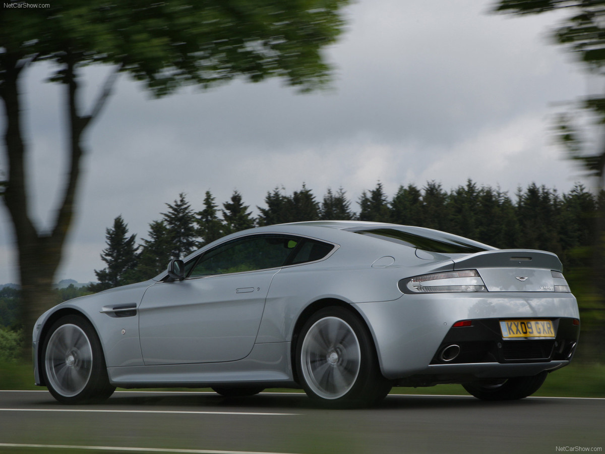 Aston Martin V12 Vantage фото 66226