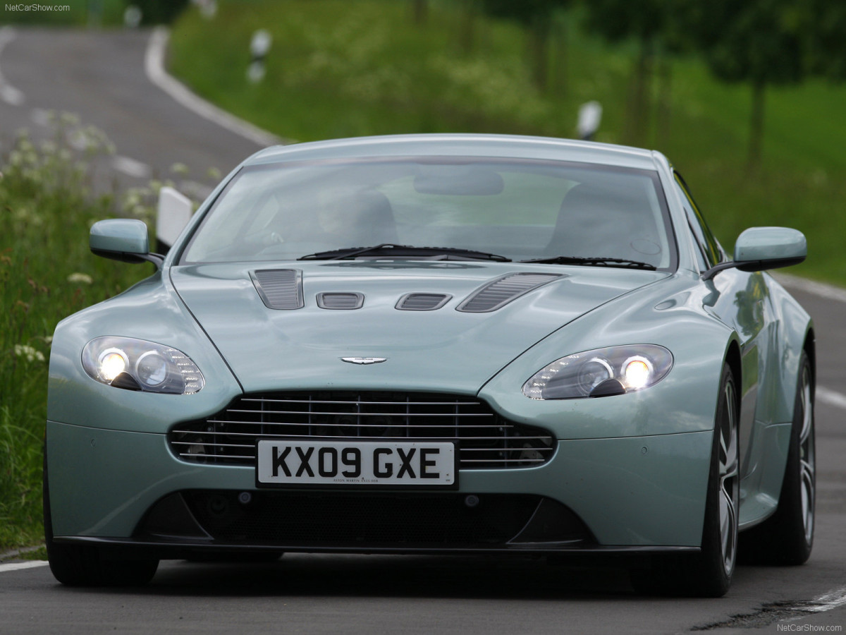 Aston Martin V12 Vantage фото 66233