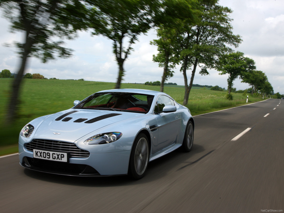 Aston Martin V12 Vantage фото 66243