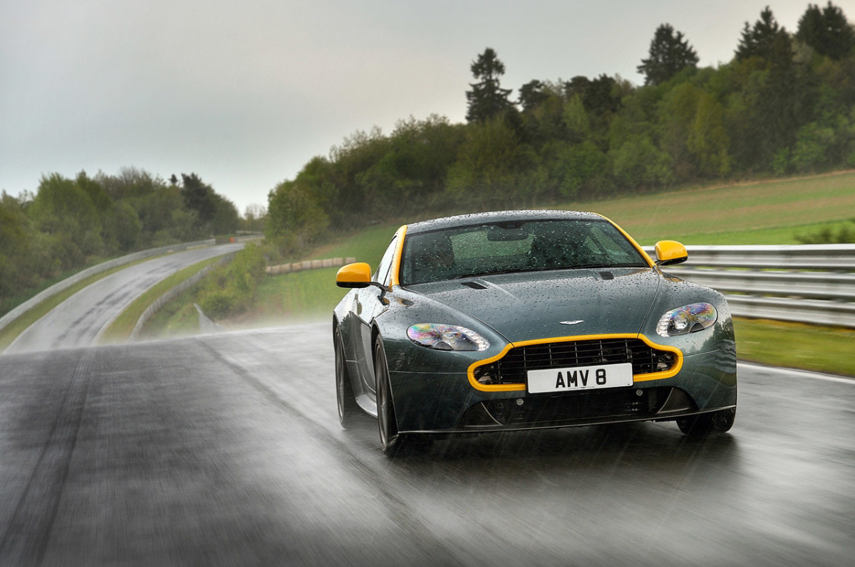 Aston Martin V8 Vantage GT фото 128768