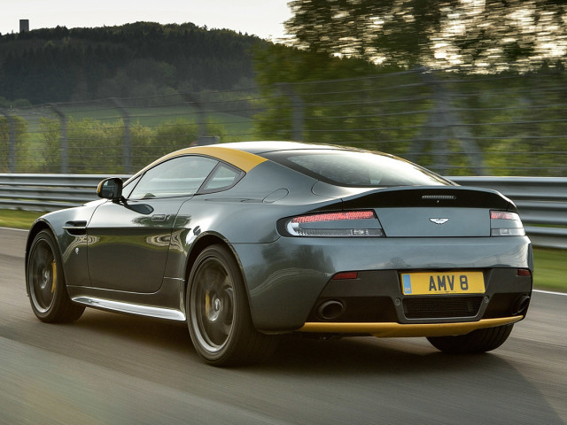 Aston Martin V8 Vantage GT фото