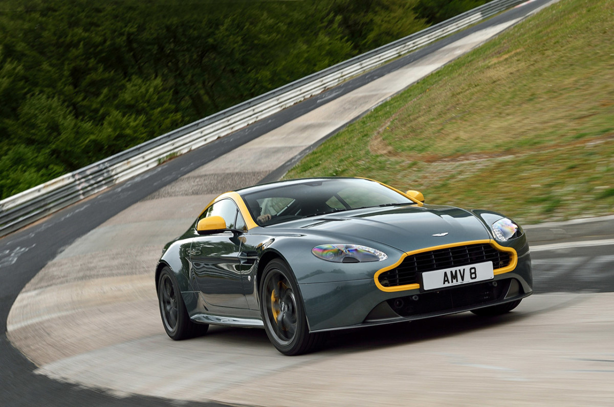 Aston Martin V8 Vantage GT фото 128775