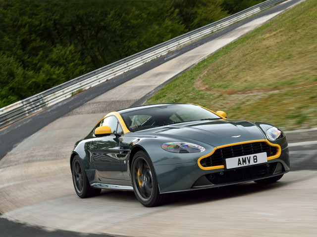 Aston Martin V8 Vantage GT фото