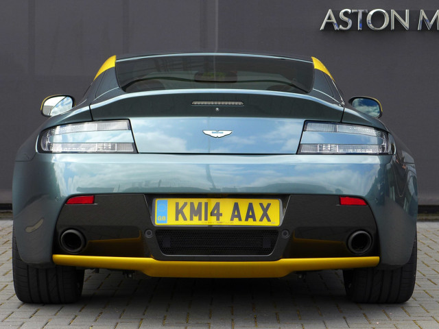 Aston Martin V8 Vantage GT фото