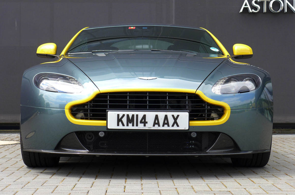 Aston Martin V8 Vantage GT фото 128781