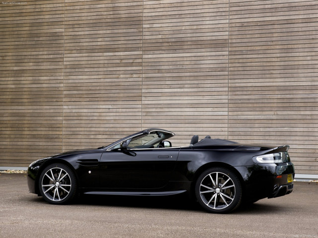 Aston Martin V8 Vantage N420 Roadster фото