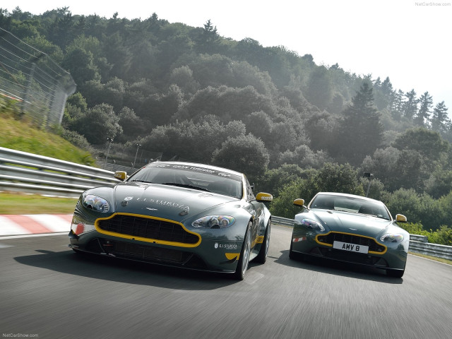 Aston Martin V8 Vantage N430 фото