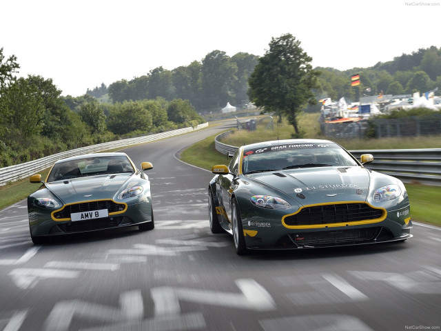 Aston Martin V8 Vantage N430 фото