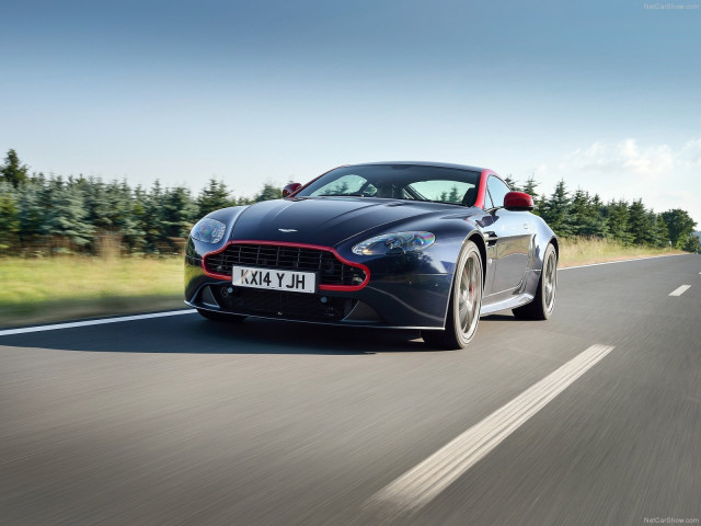 Aston Martin V8 Vantage N430 фото