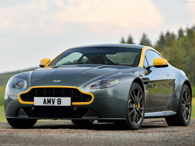 Aston Martin V8 Vantage N430 фото