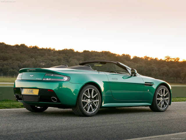 Aston Martin V8 Vantage S Roadster фото