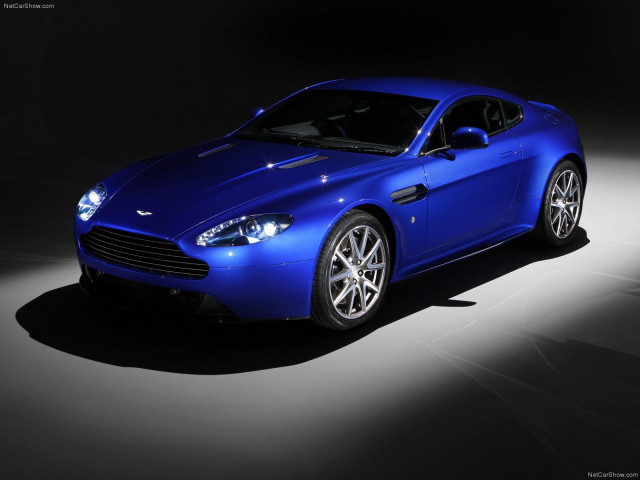 Aston Martin V8 Vantage S фото