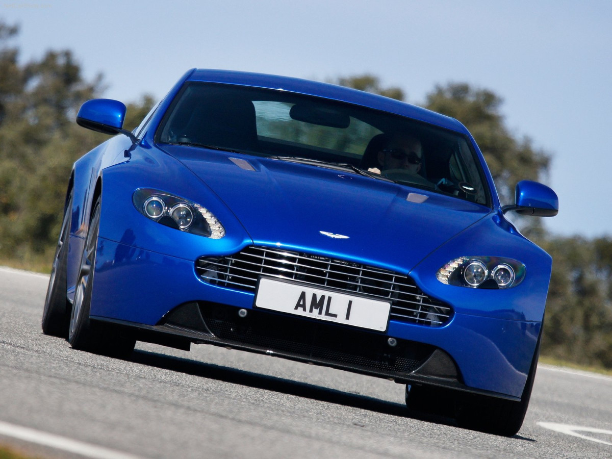 Aston Martin V8 Vantage S фото 82045