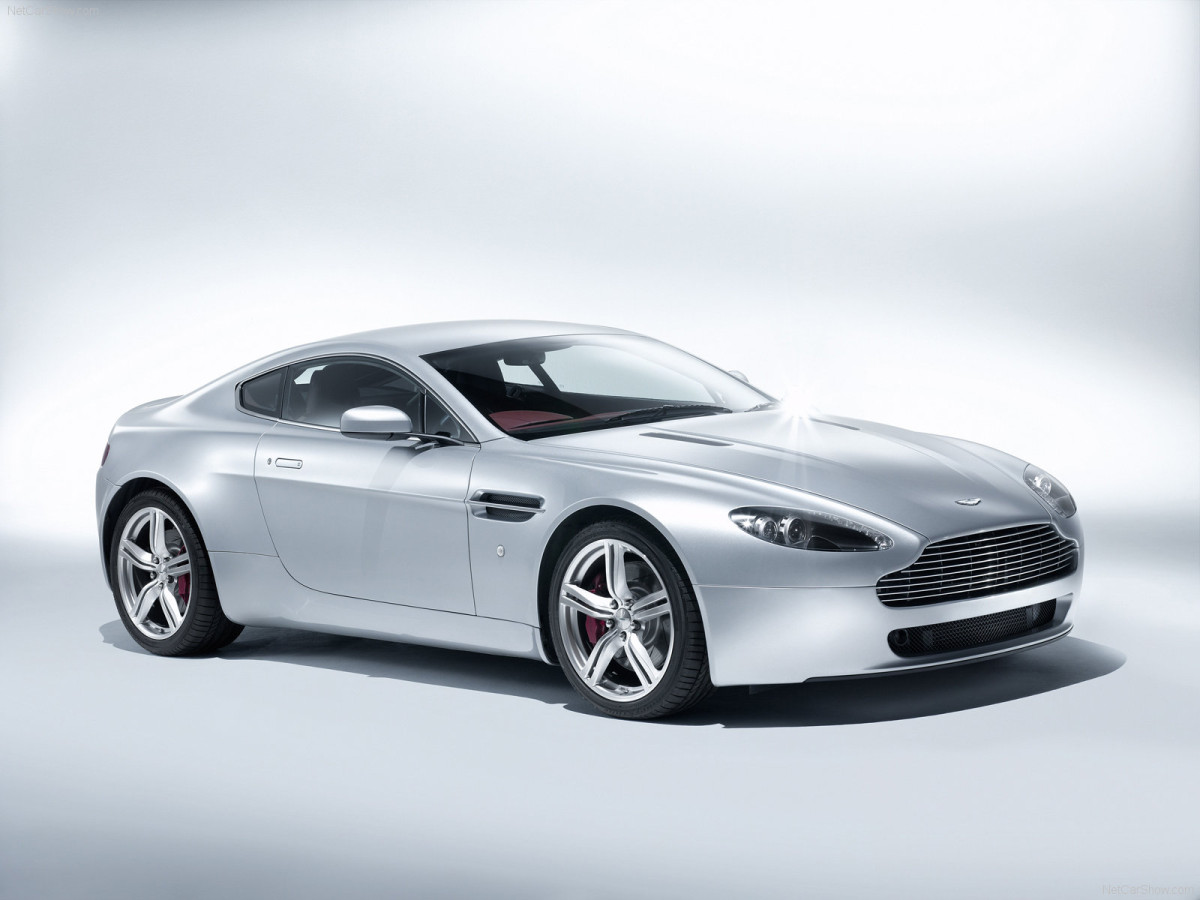 Aston Martin V8 Vantage фото 55445