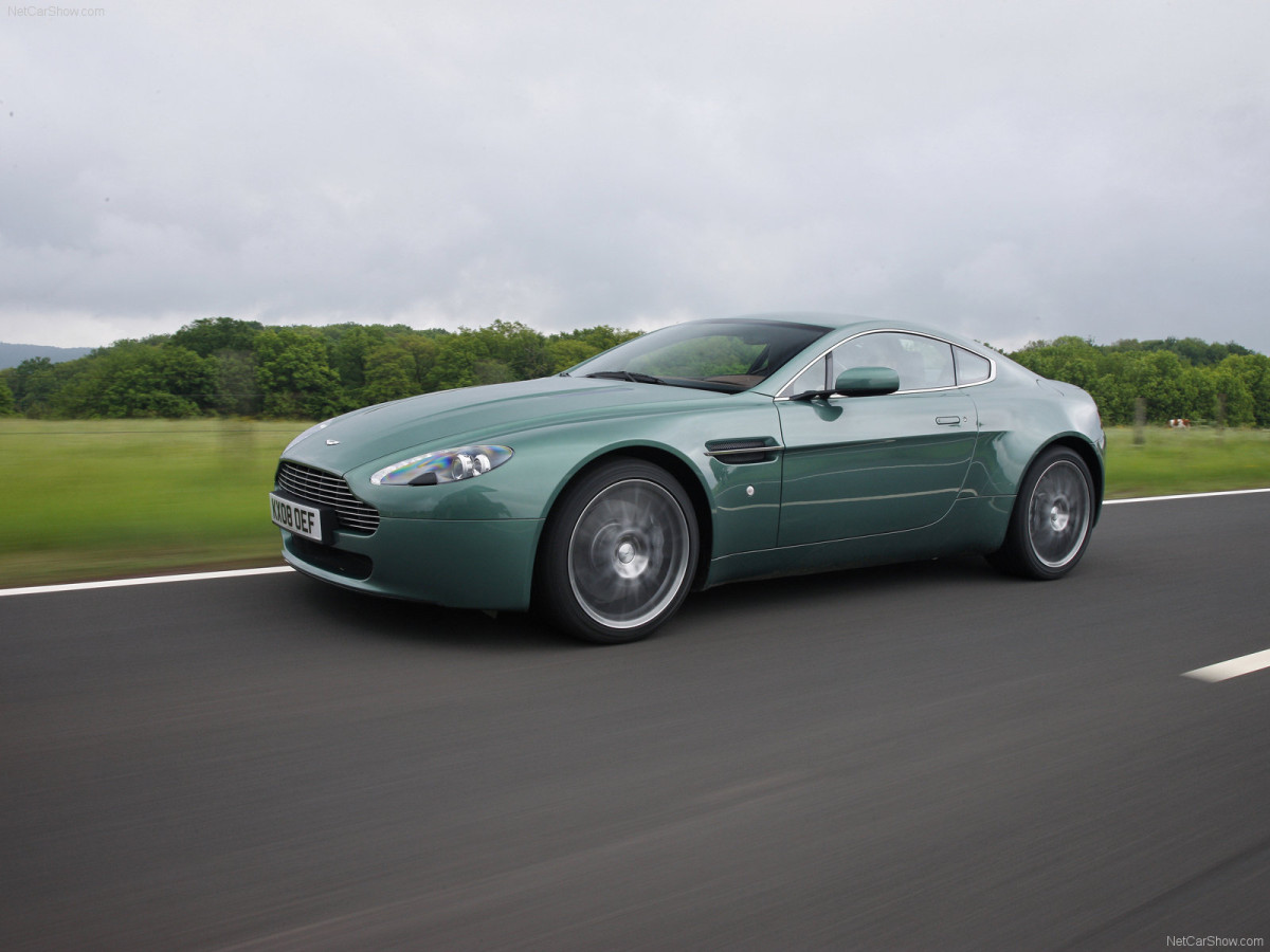 Aston Martin V8 Vantage фото 57284