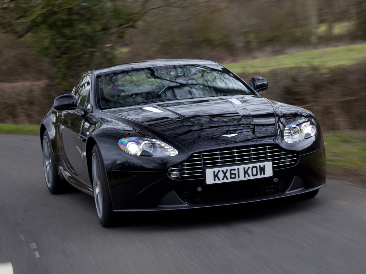 Aston Martin V8 Vantage фото 98968