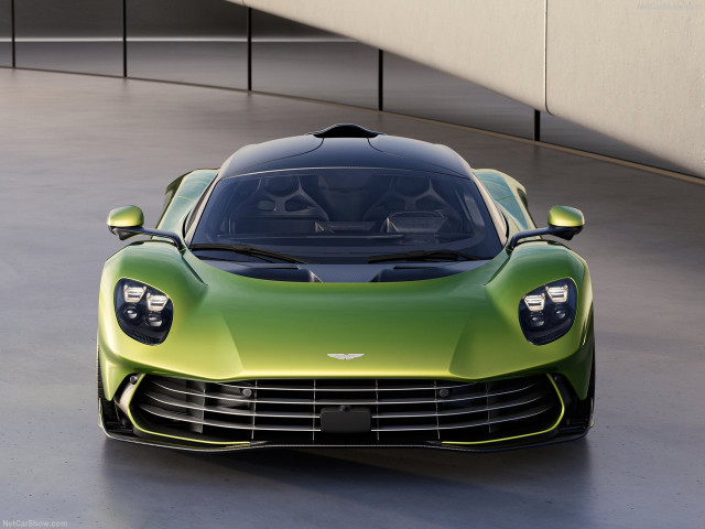 Aston Martin Valhalla фото