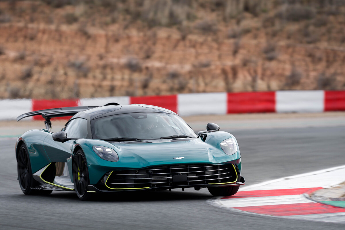 Aston Martin Valhalla фото 214179