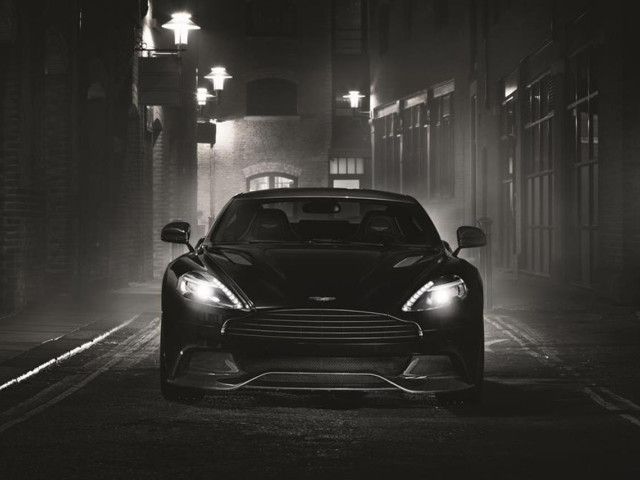 Aston Martin Vanquish Carbon Edition фото