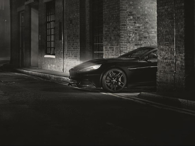 Aston Martin Vanquish Carbon Edition фото