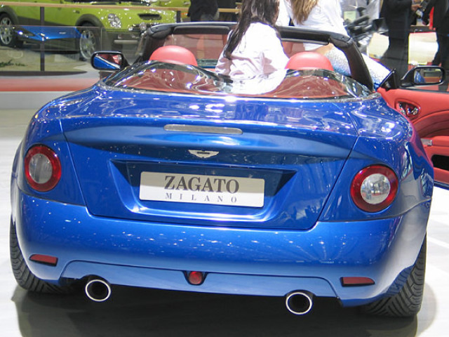 Aston Martin Vanquish Zagato Roadster фото