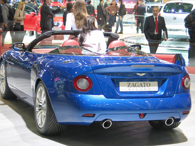 Aston Martin Vanquish Zagato Roadster фото