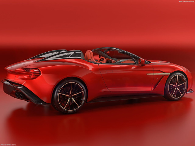 Aston Martin Vanquish фото