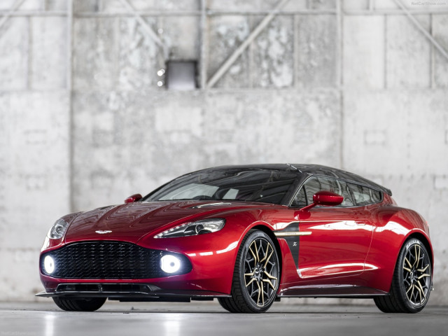 Aston Martin Vanquish фото