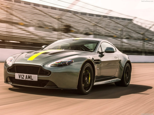 Aston Martin Vantage AMR фото