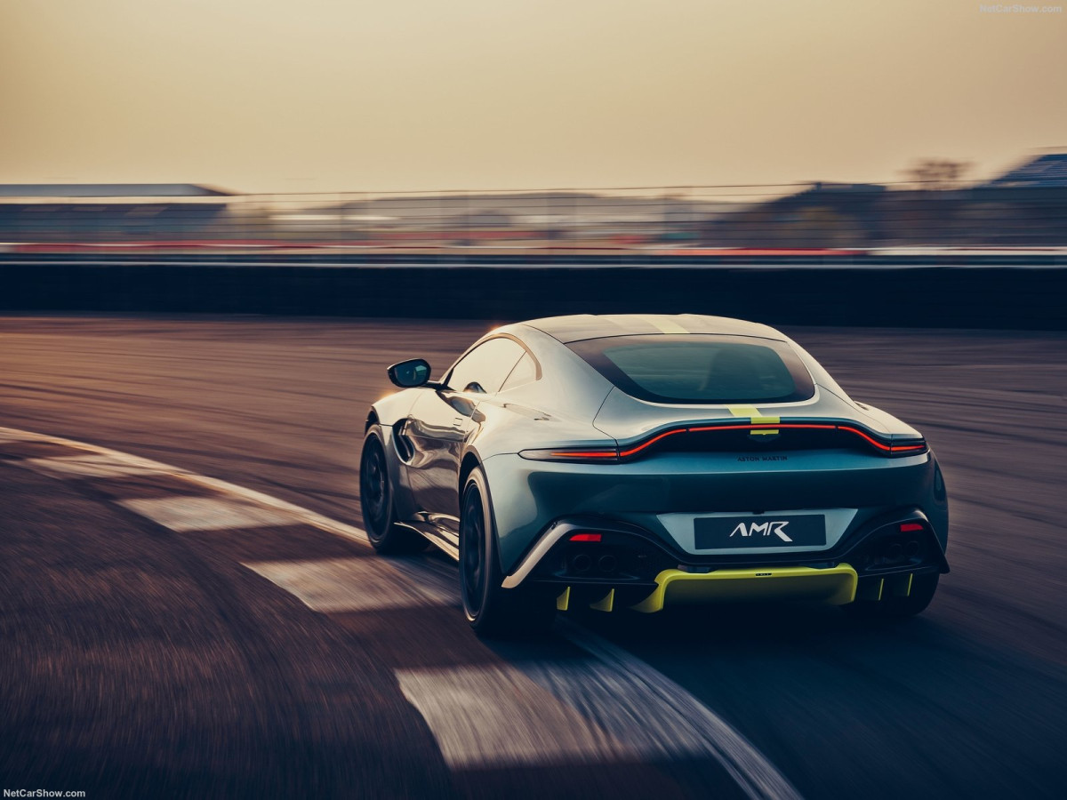 Aston Martin Vantage AMR фото 201804