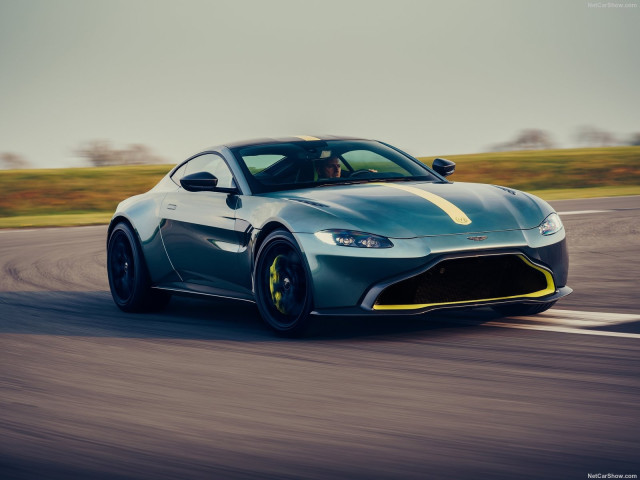 Aston Martin Vantage AMR фото