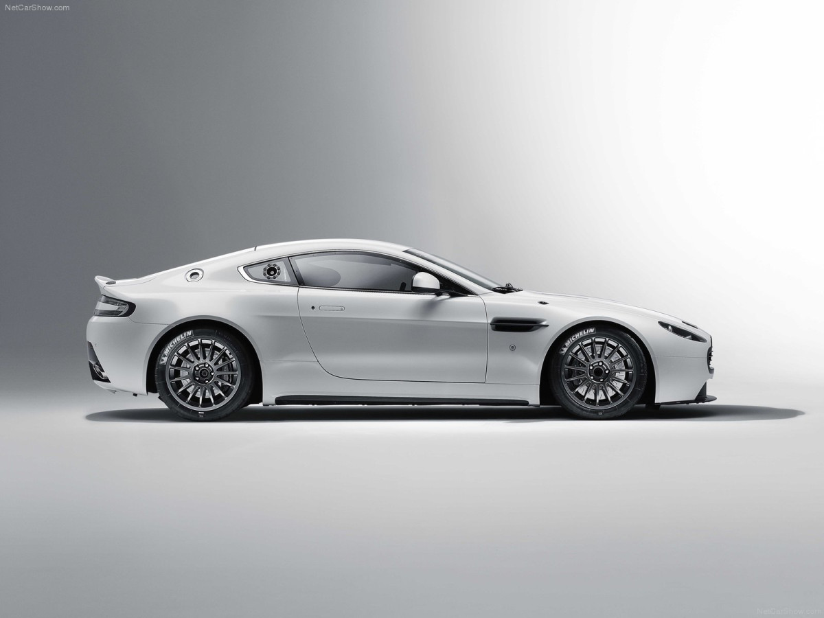 Aston Martin Vantage GT4 фото 80143