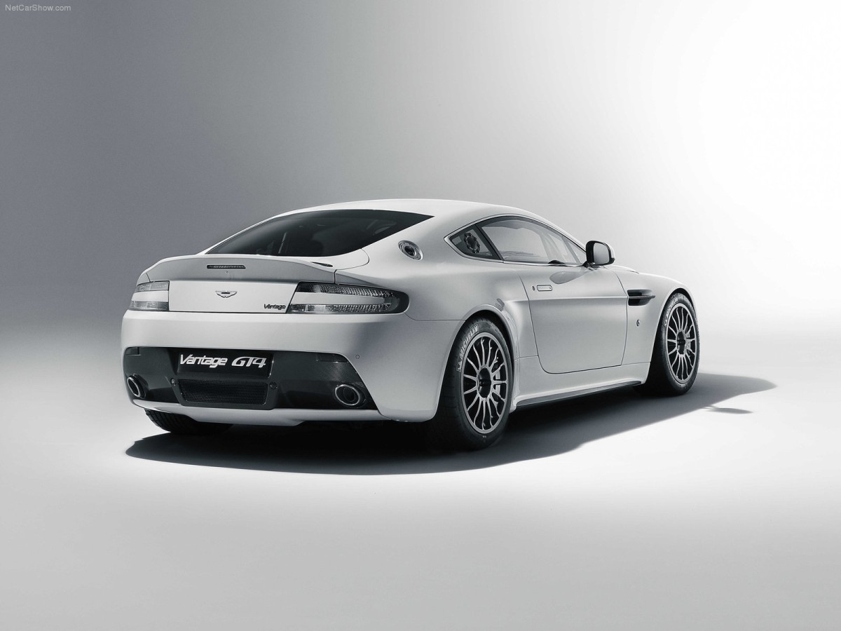 Aston Martin Vantage GT4 фото 80144