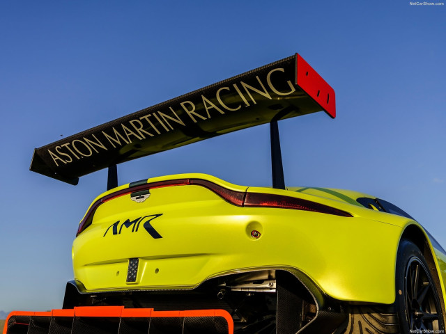 Aston Martin Vantage GTE Racecar фото