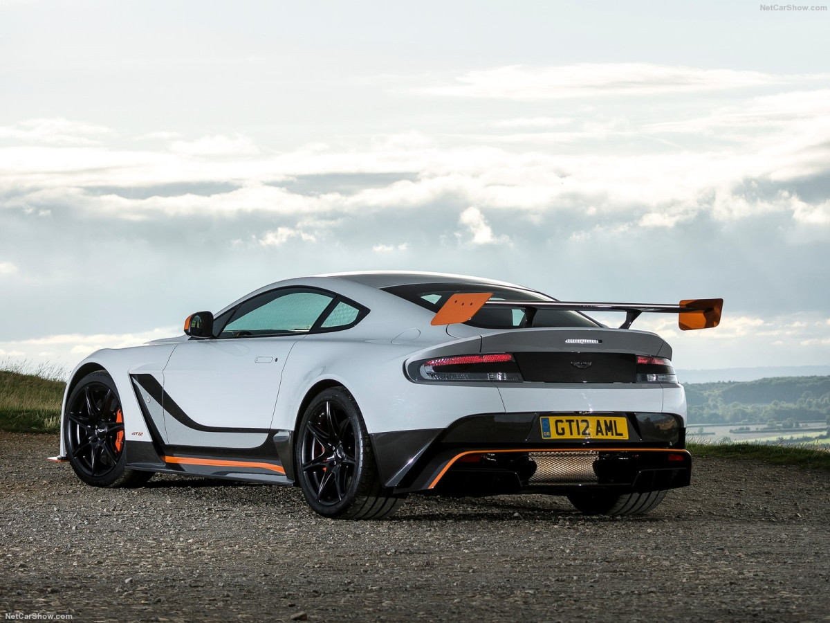 Aston Martin Vantage фото 156439