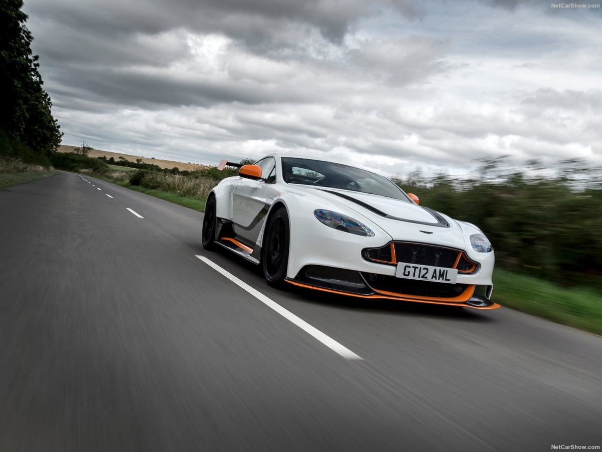 Aston Martin Vantage фото 156447