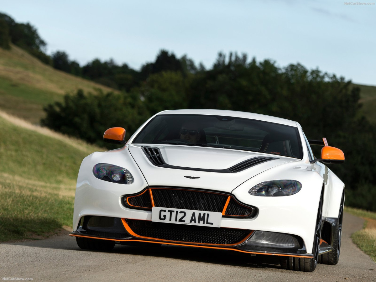 Aston Martin Vantage фото 156453