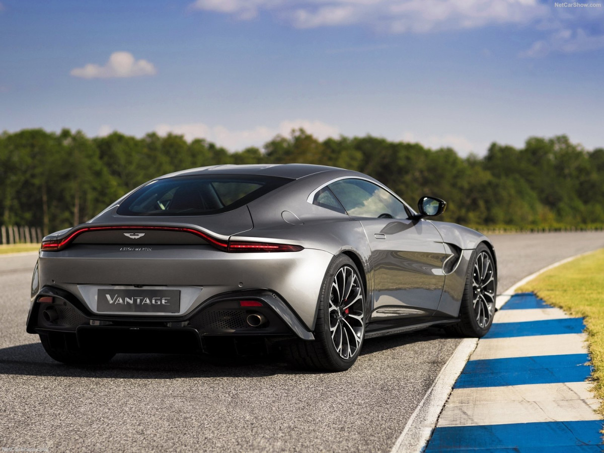 Aston Martin Vantage фото 190053