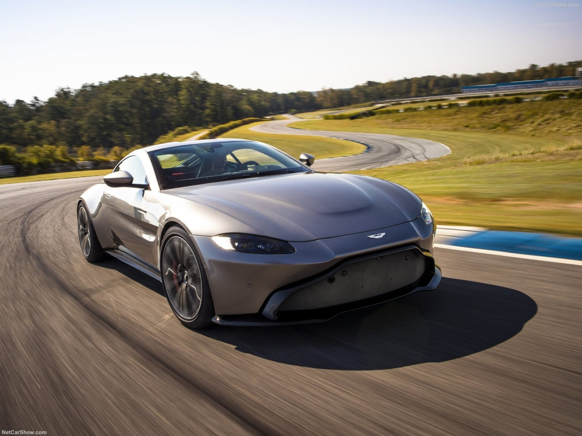 Aston Martin Vantage фото 190057