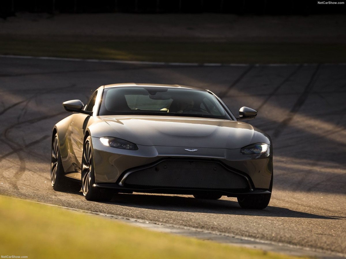 Aston Martin Vantage фото 190058