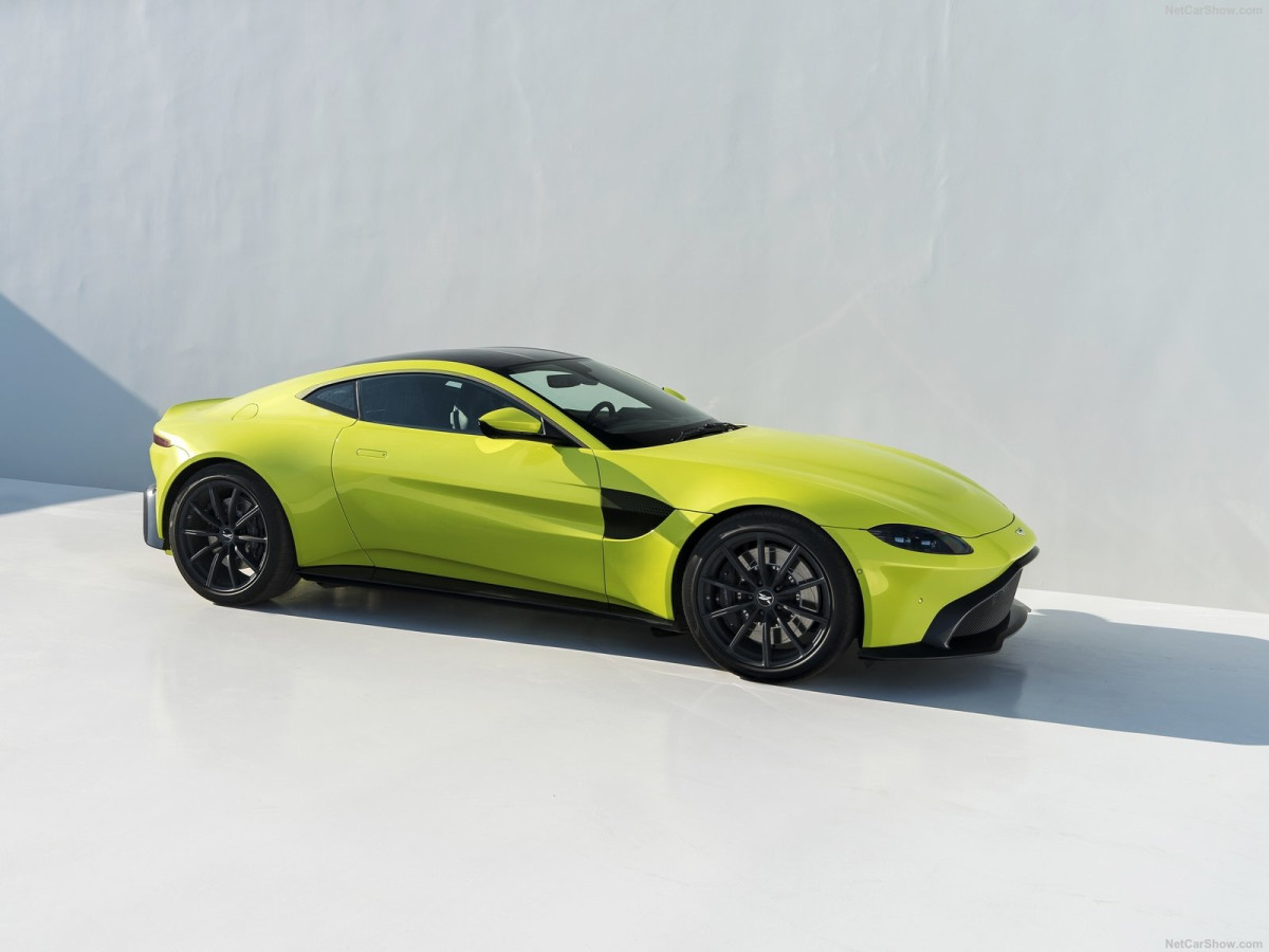 Aston Martin Vantage фото 190059