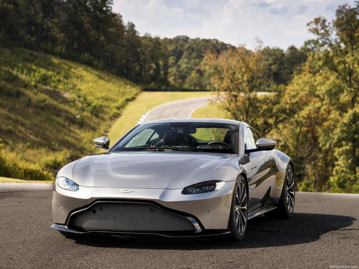 Aston Martin Vantage фото 190060