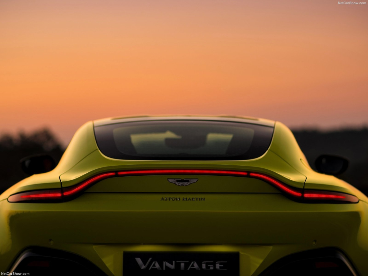 Aston Martin Vantage фото 190064