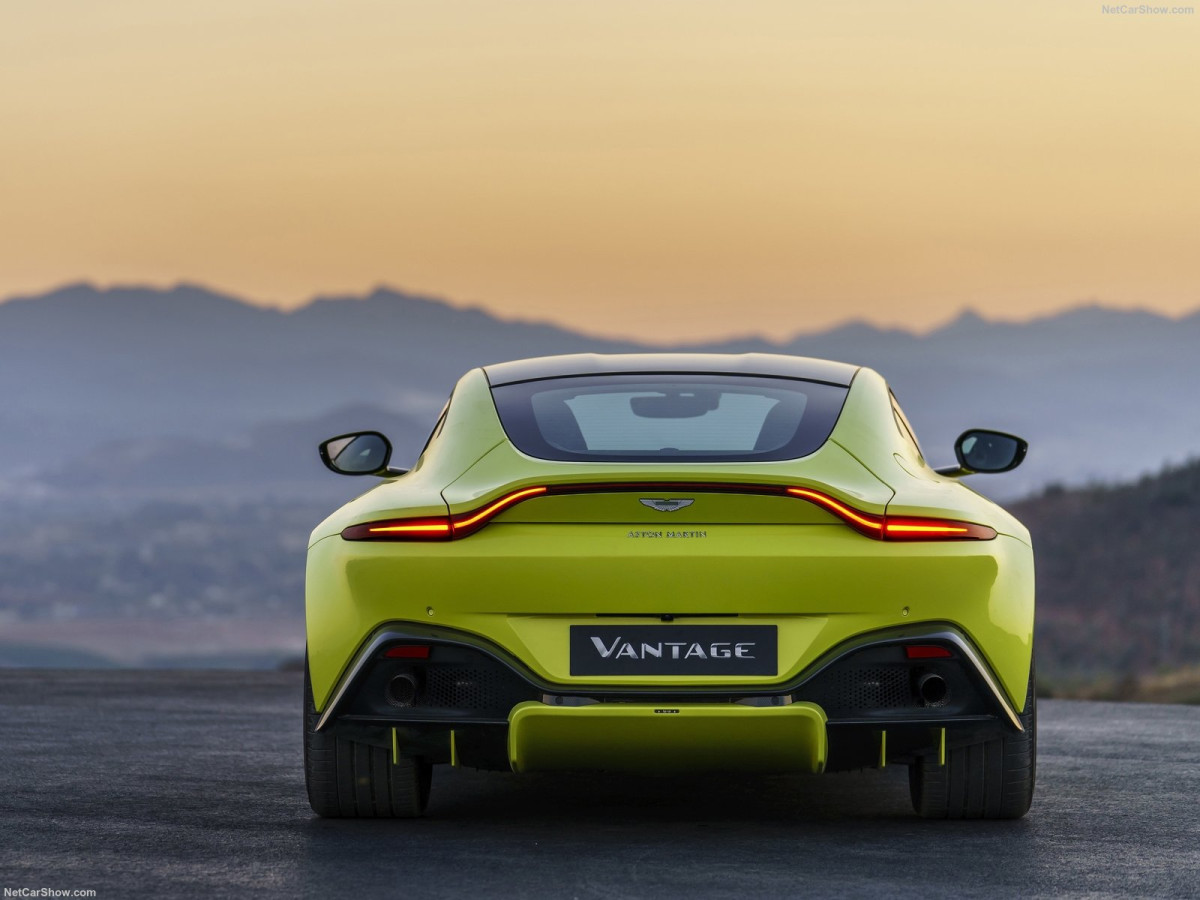 Aston Martin Vantage фото 190074