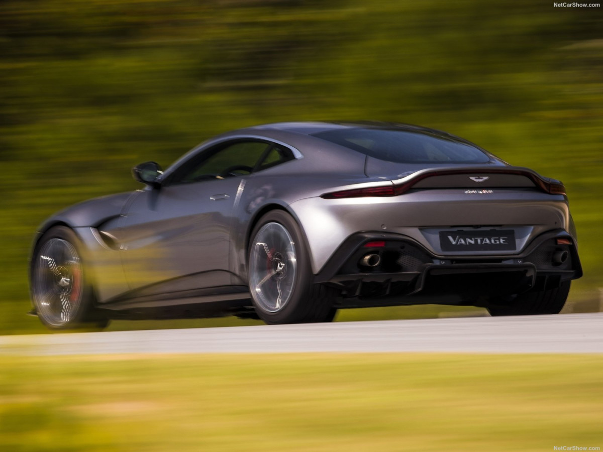 Aston Martin Vantage фото 190077