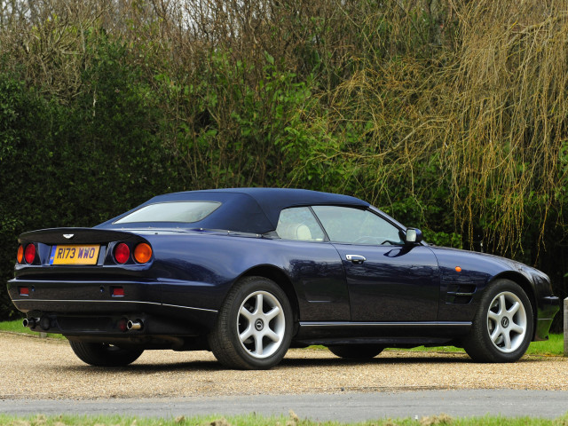 Aston Martin Volante фото