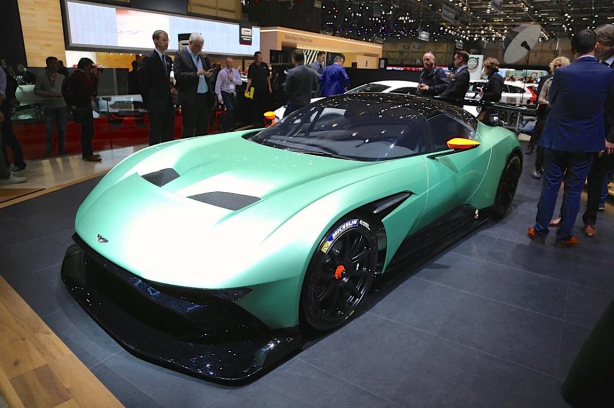 Aston Martin Vulcan фото 144357