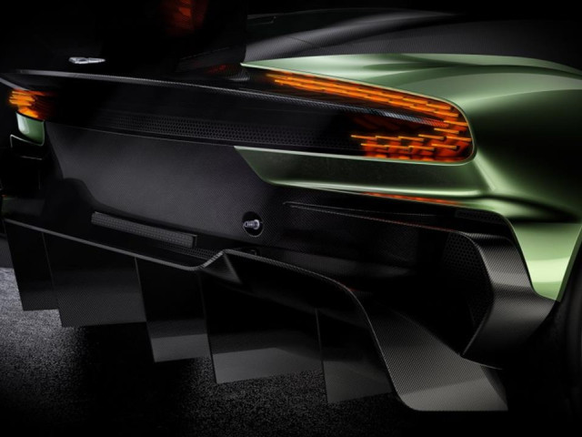 Aston Martin Vulcan фото