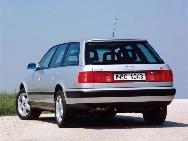 Audi 100 Avant фото