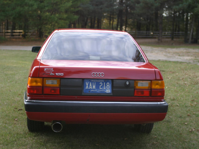 Audi 100 фото